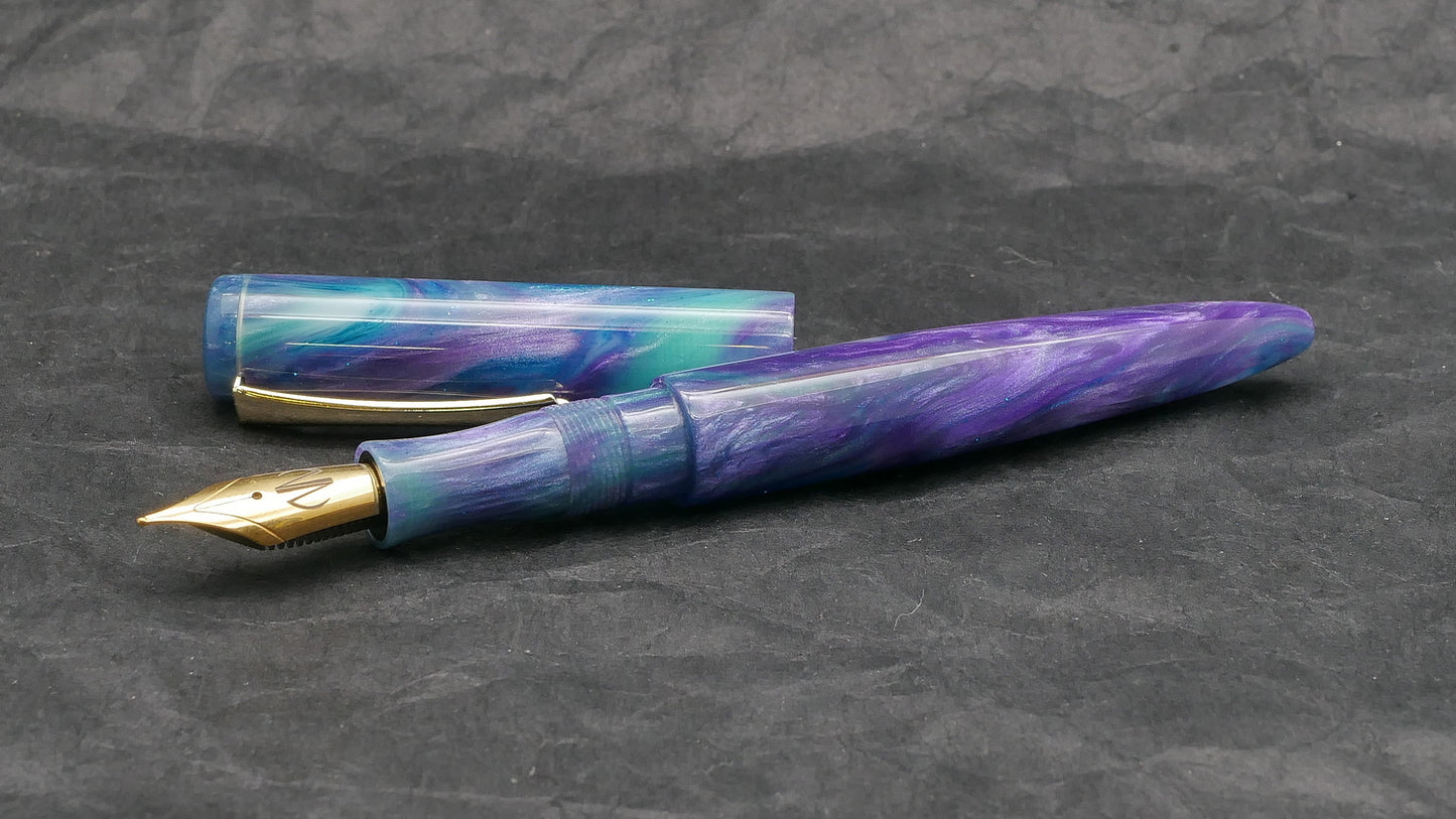 Preston fountain pen - slim  - D Squared Arts Glacial Borealis resin - clip - Jowo #6 nib