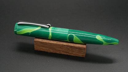 Preston fountain pen  - slim - Shorty - Green swirls acrylic - clip - Jowo #6 nib - Short carts only