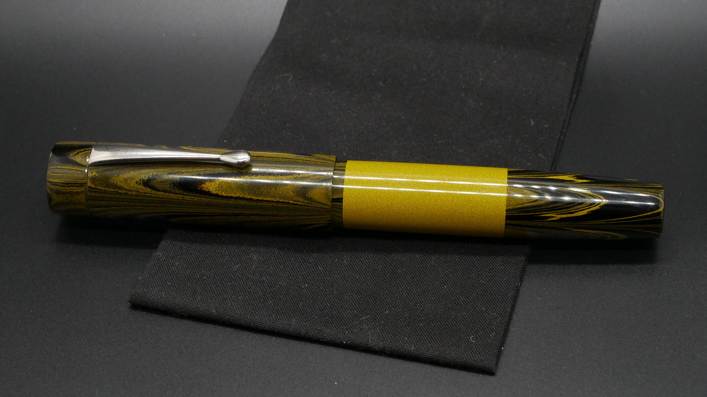 Orville - oversize - Yellow ripple and solid ebonite, doublet - clip - #6 nib